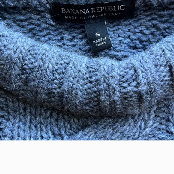 Banana Republic Gray Cable-Knit Crewneck Sweater - Picture 6 of 15